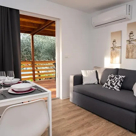 Authentic Dalmatia Pirovac