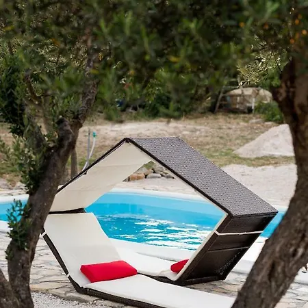 Kamp alanı Authentic Dalmatia Pirovac