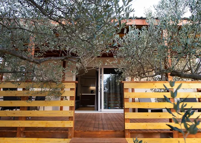 Authentic Dalmatia אתר קמפינג פירובאץ