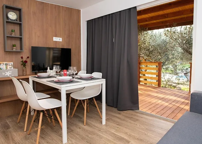 Kamp Authentic Dalmatia Pirovac