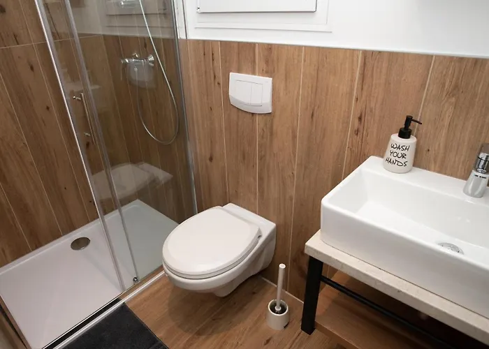 Authentic Dalmatia * פירובאץ