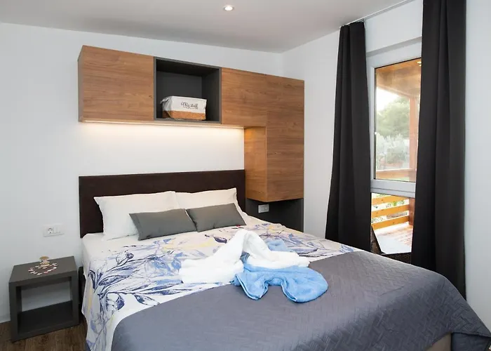 Authentic Dalmatia פירובאץ