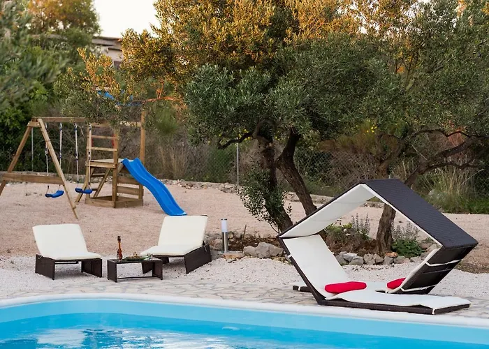 Authentic Dalmatia Pirovac