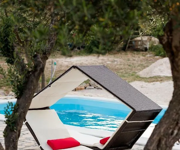 Kamp Authentic Dalmatia Pirovac