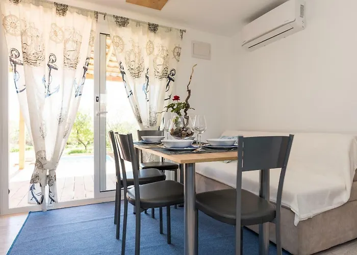 Campingplatz Authentic Dalmatia Pirovac