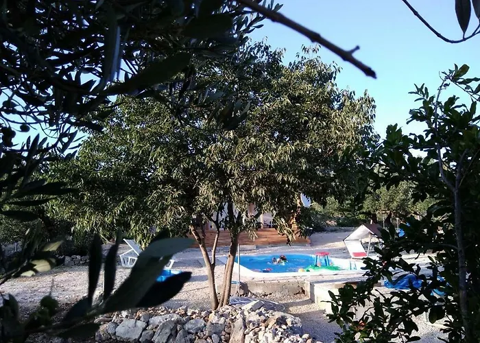 Authentic Dalmatia * Pirovac